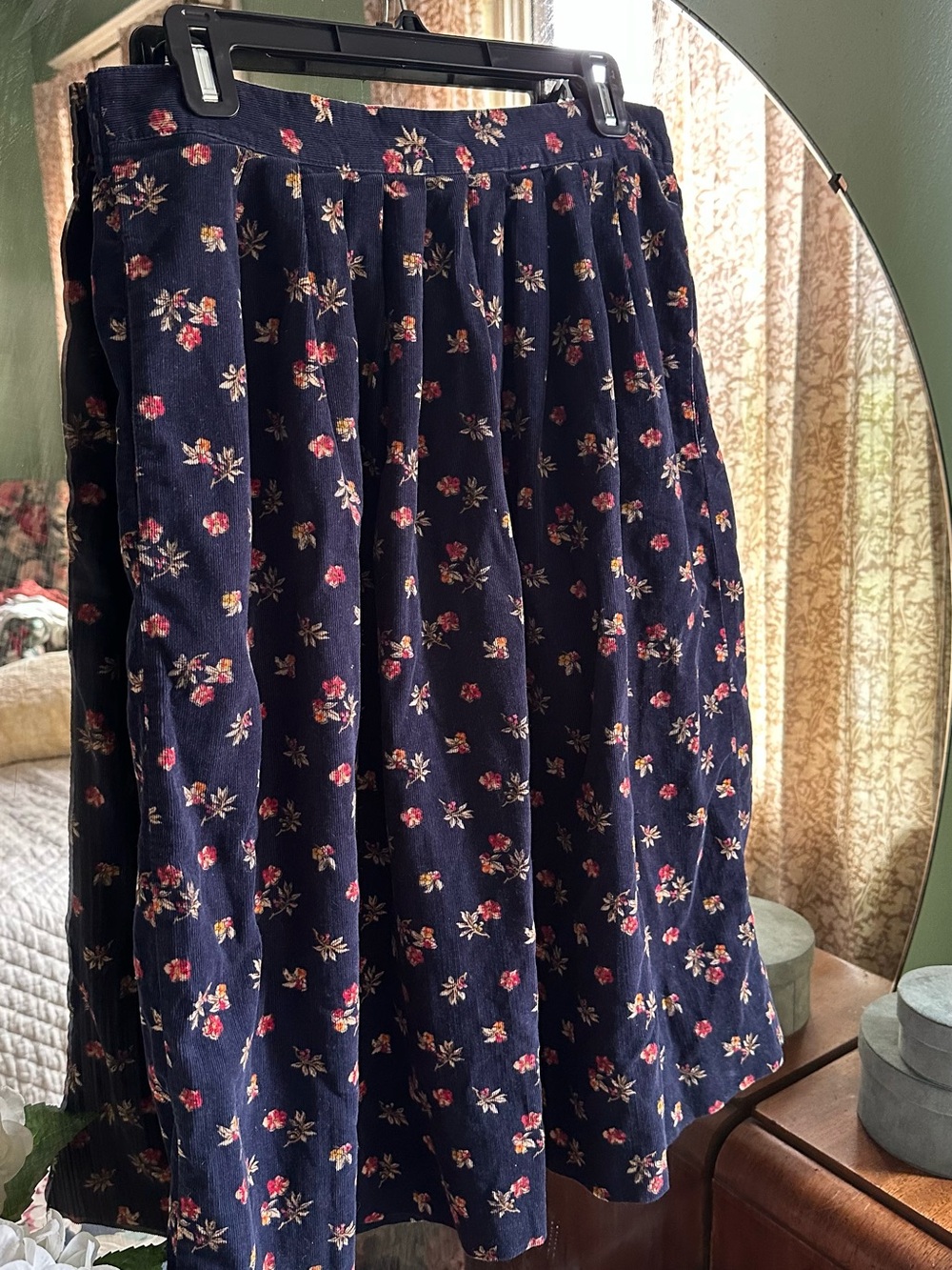 Vintage Corduroy Floral Navy Midi Skirt with the pockets!